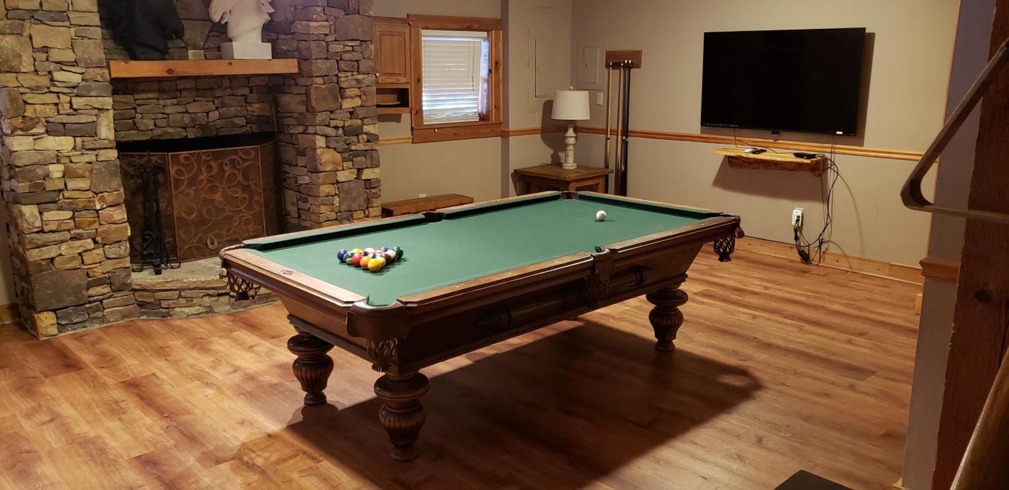 Smoky Bear Lodge With Guest House, Hot Tub, 1089 Free Tickets Each Paid Day, Dollywood And More Sevierville Room photo