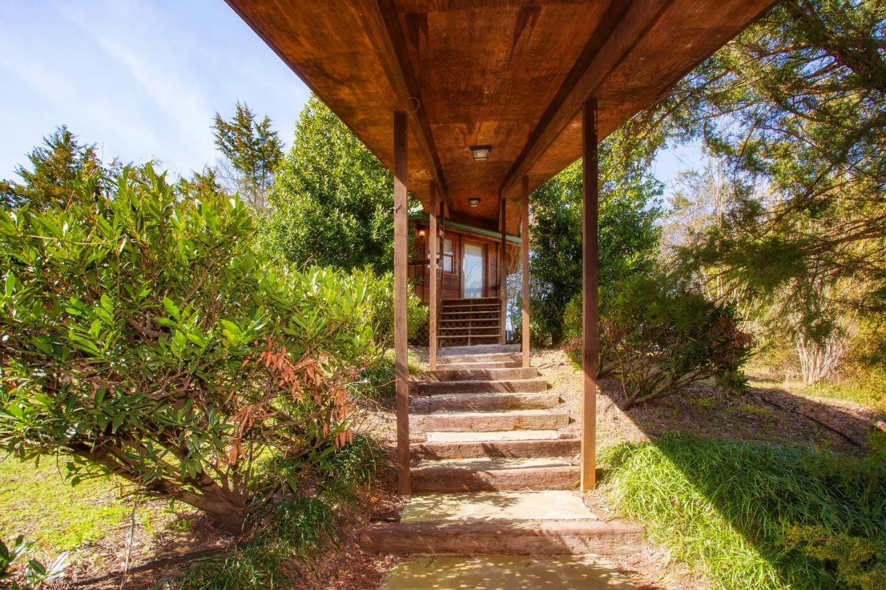 Smoky Bear Lodge With Guest House, Hot Tub, 1089 Free Tickets Each Paid Day, Dollywood And More Sevierville Exterior photo